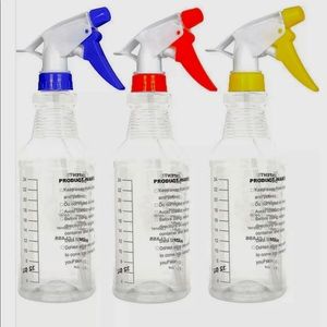3 Pack Plastic Spray Bottles 32oz 3 Color Tops
